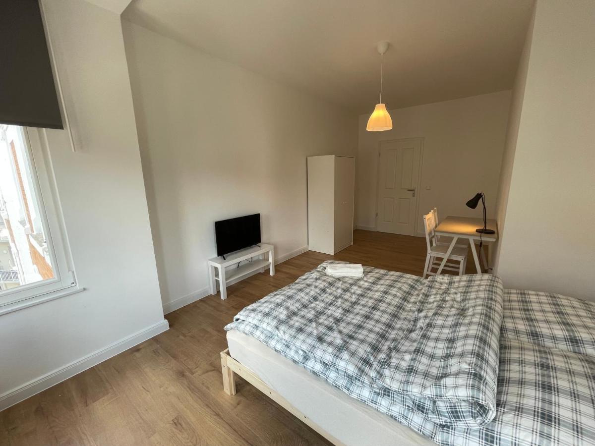 Boutique Hotel Pension Luisengruen Kueche 1Gbs Wlan Netflix Disney Magentatv 켐니츠 외부 사진